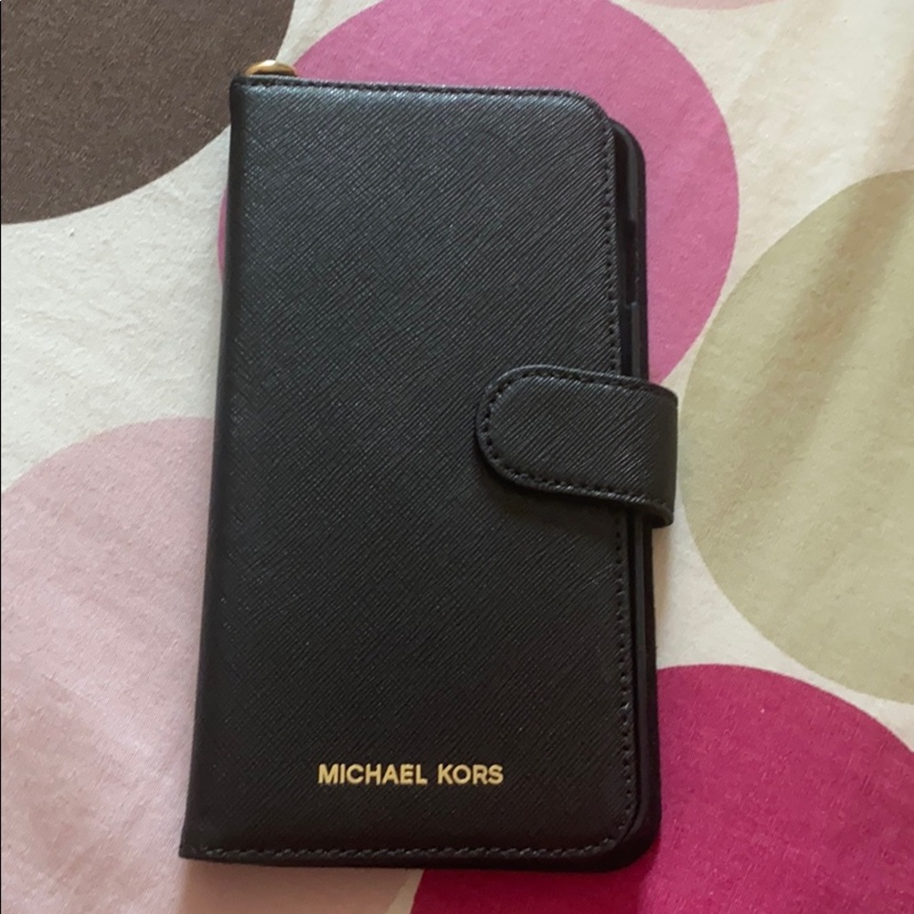 Michael Kors 7 plus iPhone Wallet Case